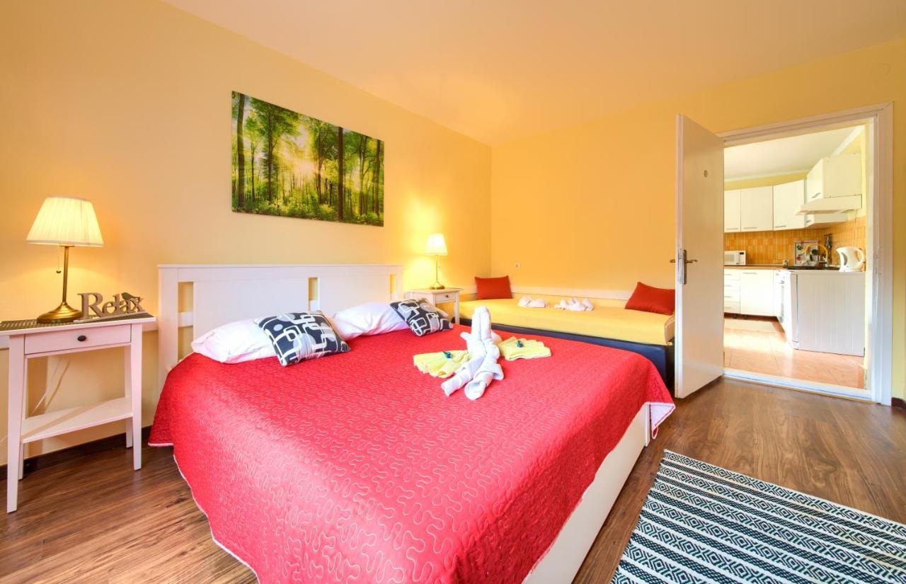 Apartmani Sabina Fužine Eksteriør billede
