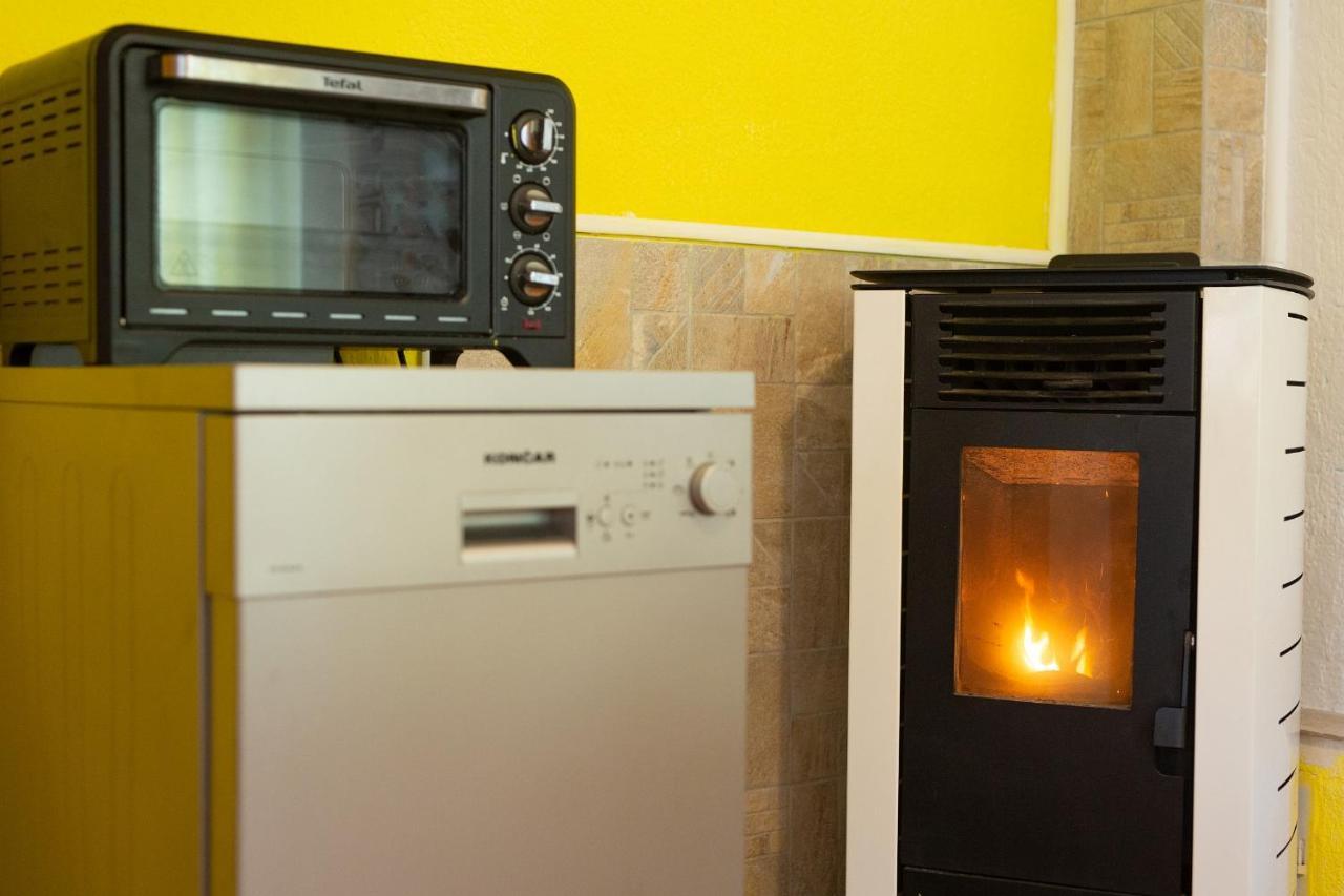 Apartmani Sabina Fužine Eksteriør billede