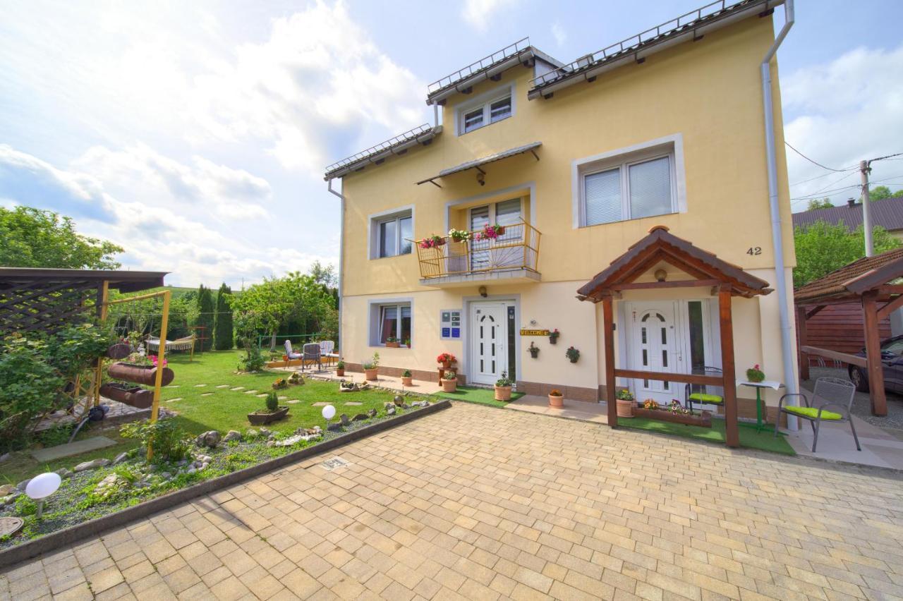 Apartmani Sabina Fužine Eksteriør billede