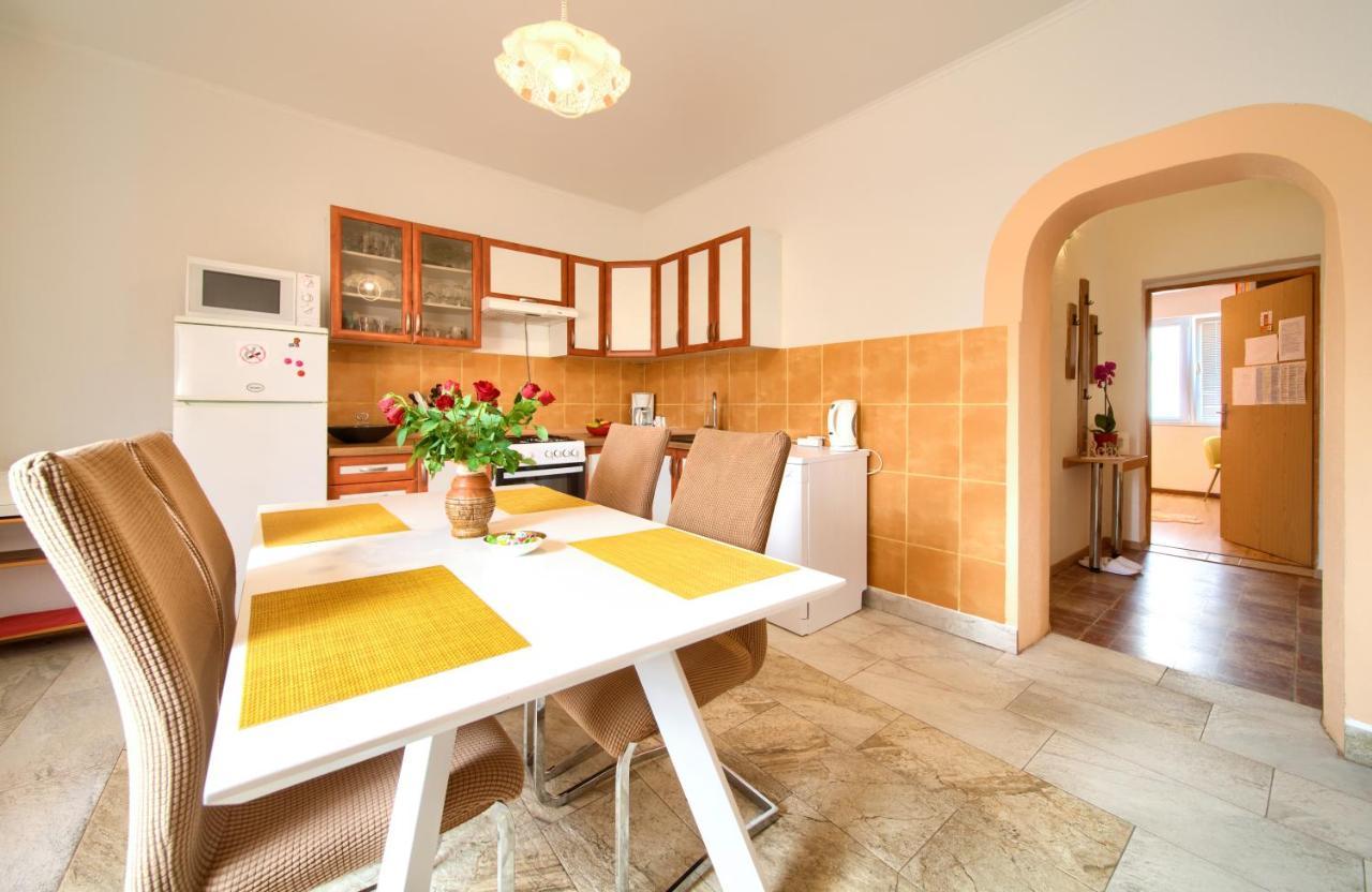Apartmani Sabina Fužine Eksteriør billede