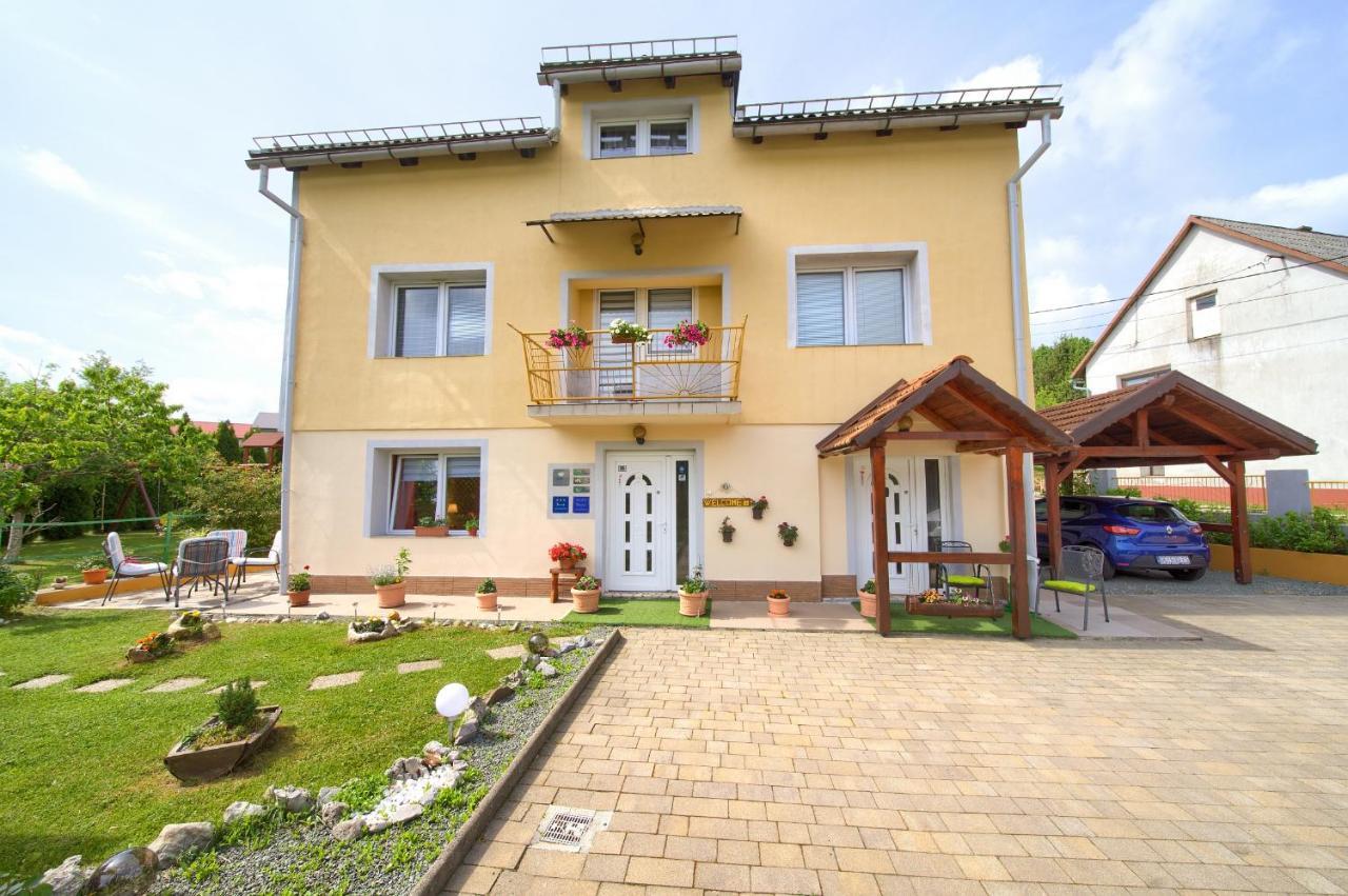 Apartmani Sabina Fužine Eksteriør billede
