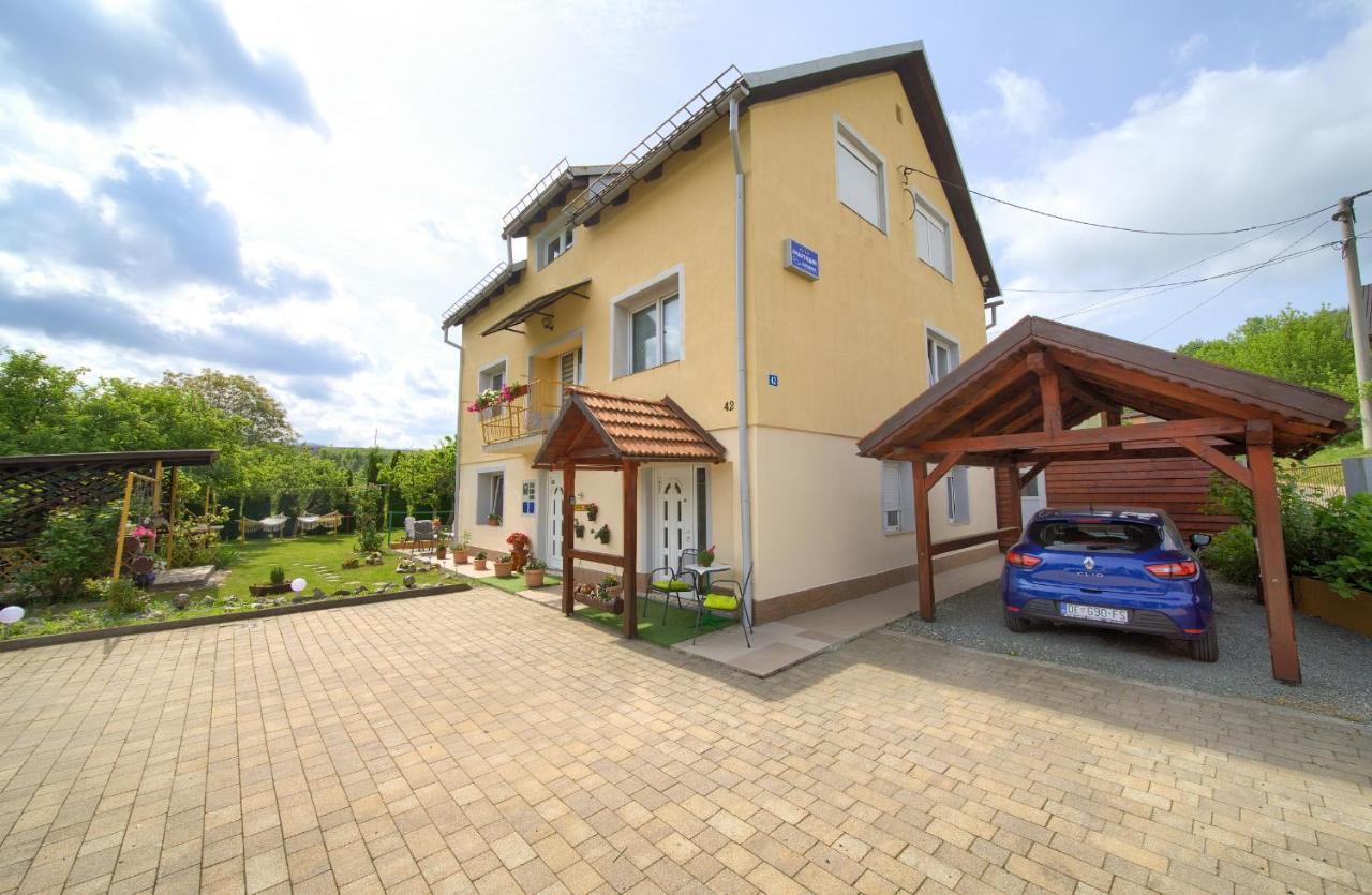Apartmani Sabina Fužine Eksteriør billede